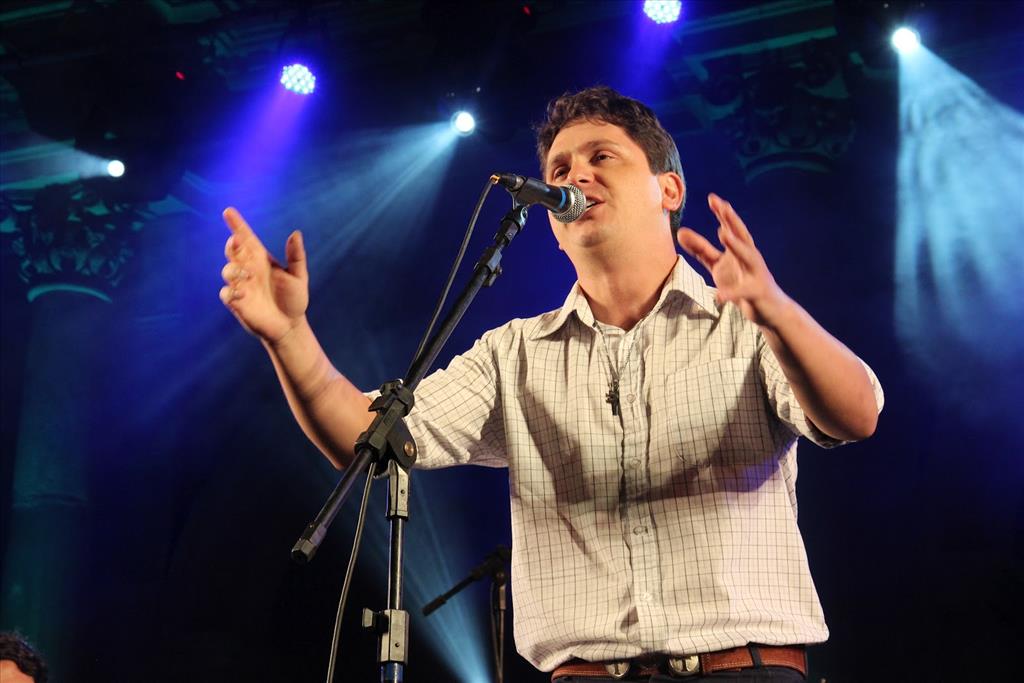 Lançamento do CD e DVD terá shows de Érlon Péricles e Angelo Franco